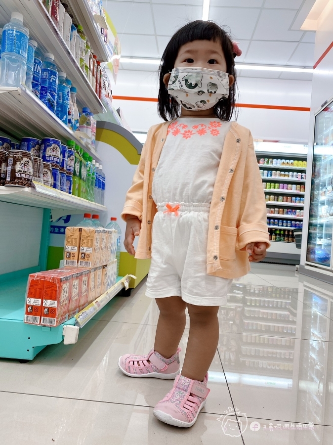 寶寶的第一雙日本IFME機能童鞋|夏天就該有一雙透氣水涼鞋_img_20