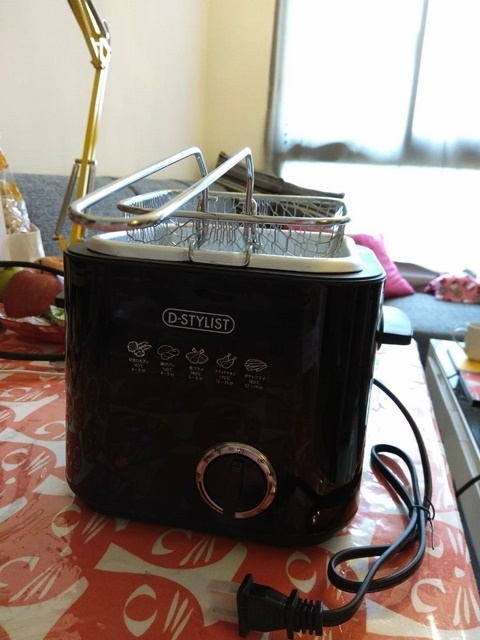 D-STYLIST家用桌上型電子油炸鍋準備好可開始使用