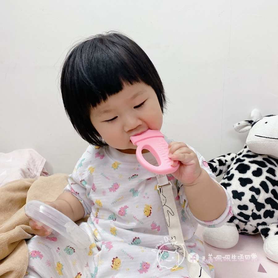 【育兒好物】用到長牙都還在咬的繽紛韓國Simtong奶瓶固齒器_img_21