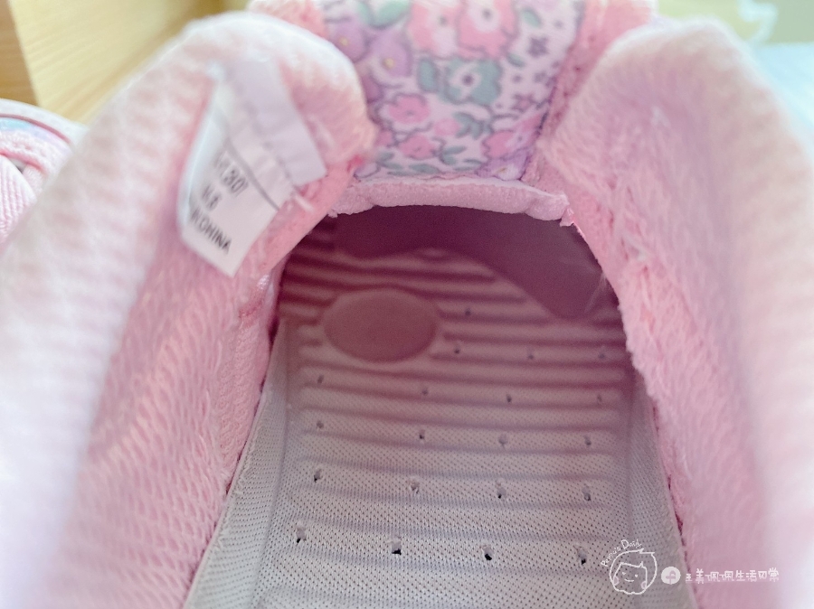 寶寶的第一雙日本IFME機能童鞋|夏天就該有一雙透氣水涼鞋_img_13