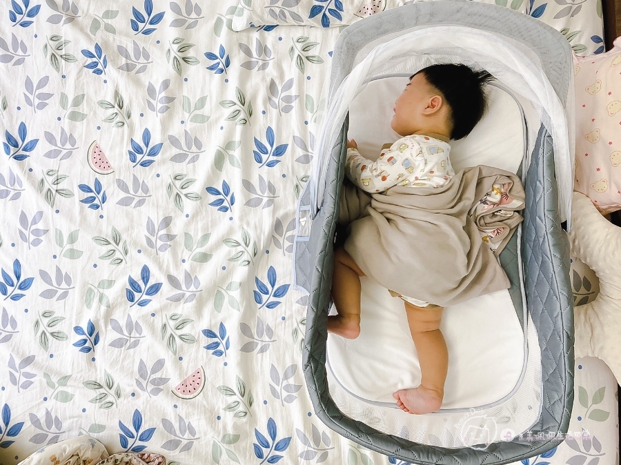 [開箱]育兒好物推薦|安全實用超便利-YODA旅行多功能嬰兒床中床/床上床_img_28