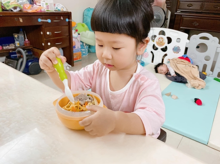 童食輕鬆備|營養師設計把關的低調味幼兒營養餐點-童食樂讓媽媽優雅準備漂亮上桌_img_2