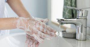 防疫靠自己！你今天好好洗手了嗎？毒理專家實測，肥皂洗手20秒才能消滅病菌