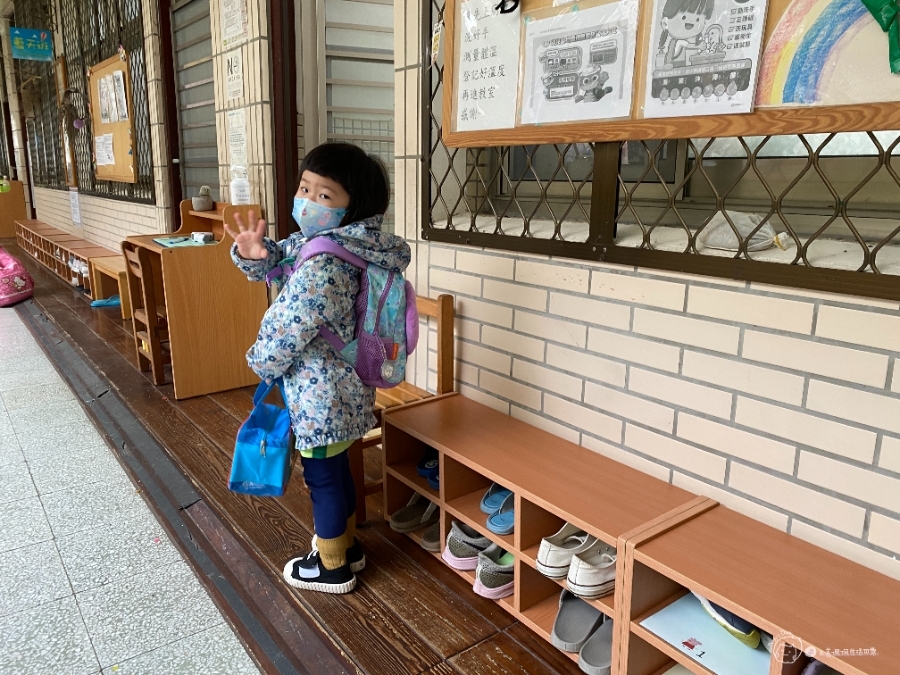 [幼兒園推薦]上學輕鬆背!Tiger Family超輕量護脊書包+外出超亮眼FunTime圓形幻彩斜背包讓孩子愛上上學_img_2