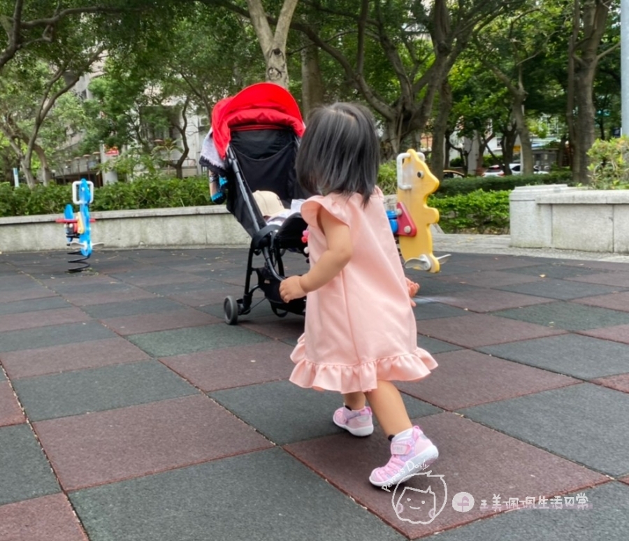 寶寶的第一雙日本IFME機能童鞋|夏天就該有一雙透氣水涼鞋_img_26