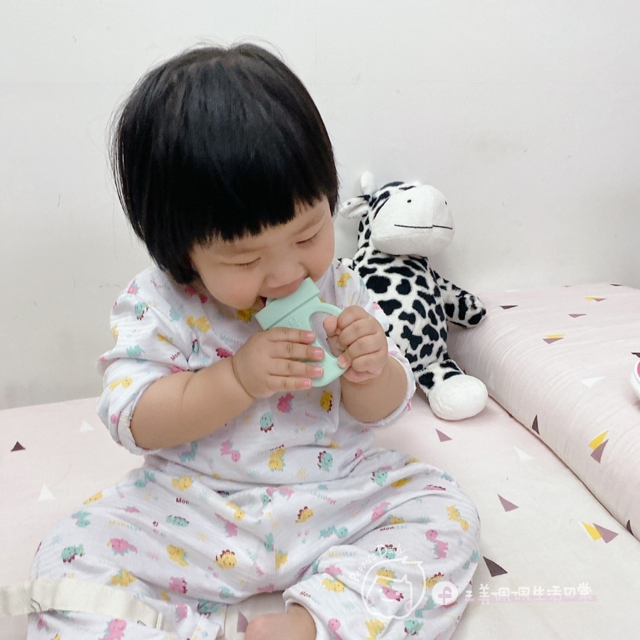 【育兒好物】用到長牙都還在咬的繽紛韓國Simtong奶瓶固齒器_img_19
