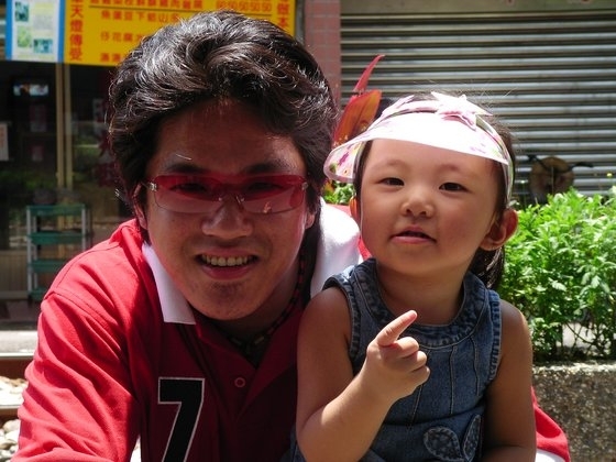 我和舅舅(十分車站)(2歲2個月)