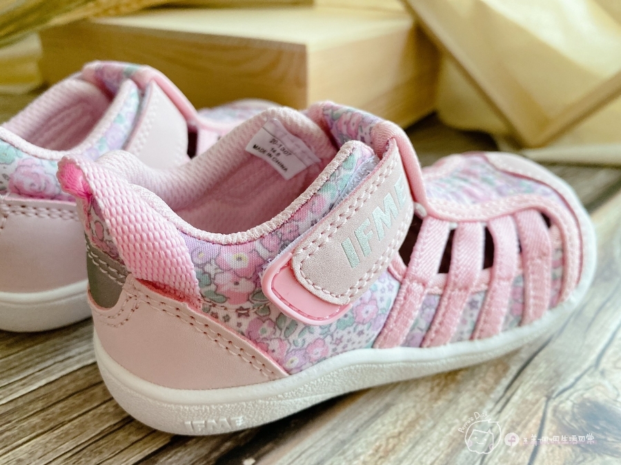 寶寶的第一雙日本IFME機能童鞋|夏天就該有一雙透氣水涼鞋_img_34