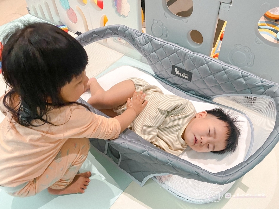 [開箱]育兒好物推薦|安全實用超便利-YODA旅行多功能嬰兒床中床/床上床_img_39